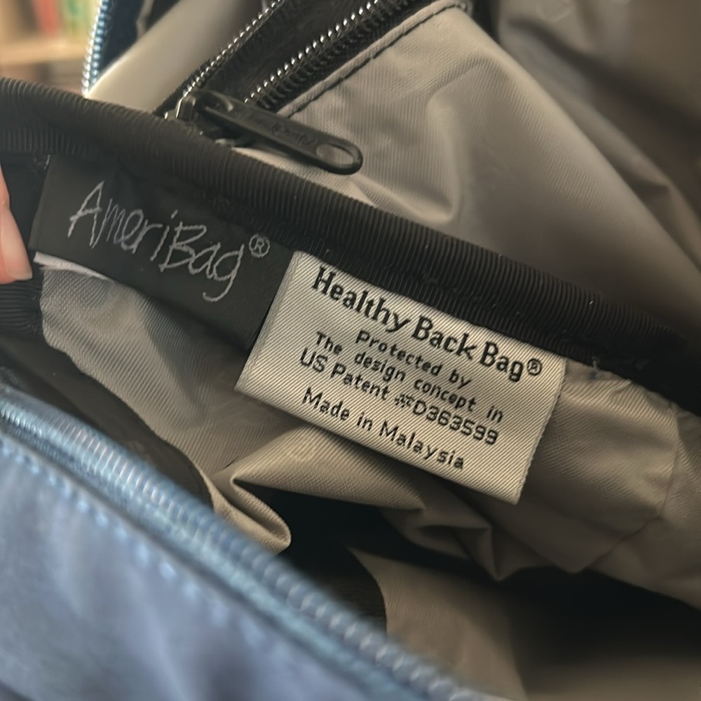 AmeriBag Navy Healthy Back Carry All Sling Bag - Picture 9 of 9